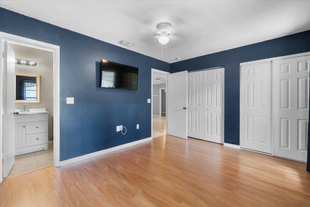 Image 15 of 33 For 2261 Crystal Grove Lane