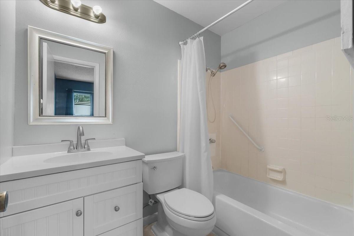 Image 18 of 33 For 2261 Crystal Grove Lane