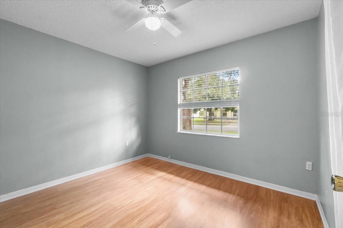 Image 21 of 33 For 2261 Crystal Grove Lane