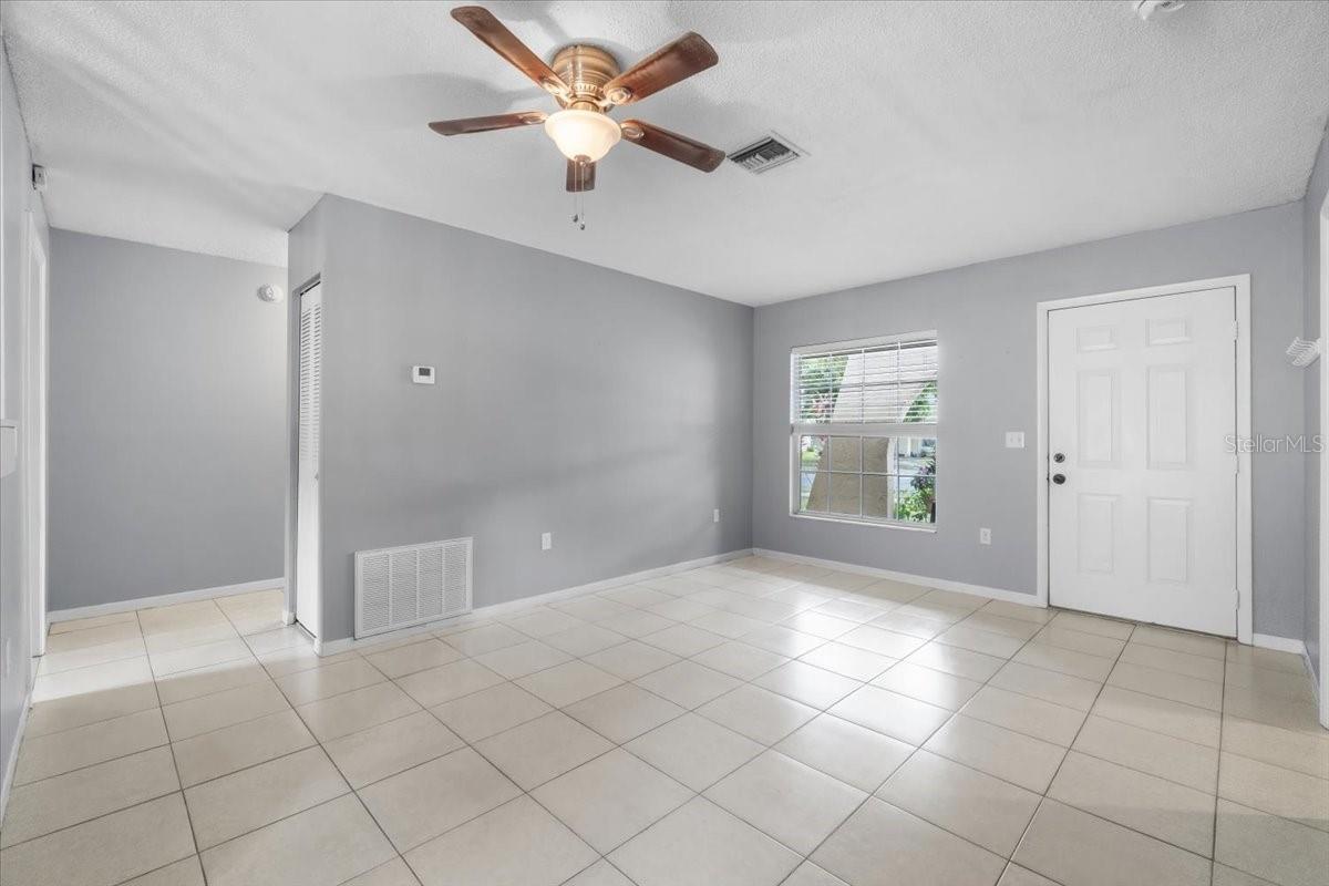 Image 8 of 33 For 2261 Crystal Grove Lane