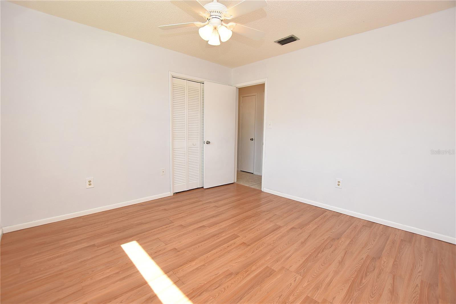 Image 21 of 46 For 1301 Fairlee Street
