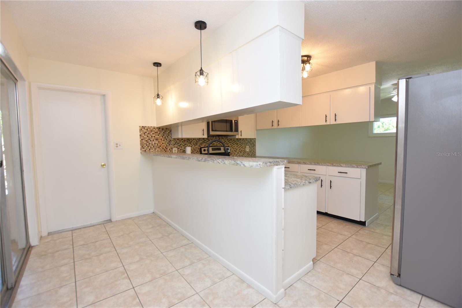 Image 3 of 46 For 1301 Fairlee Street