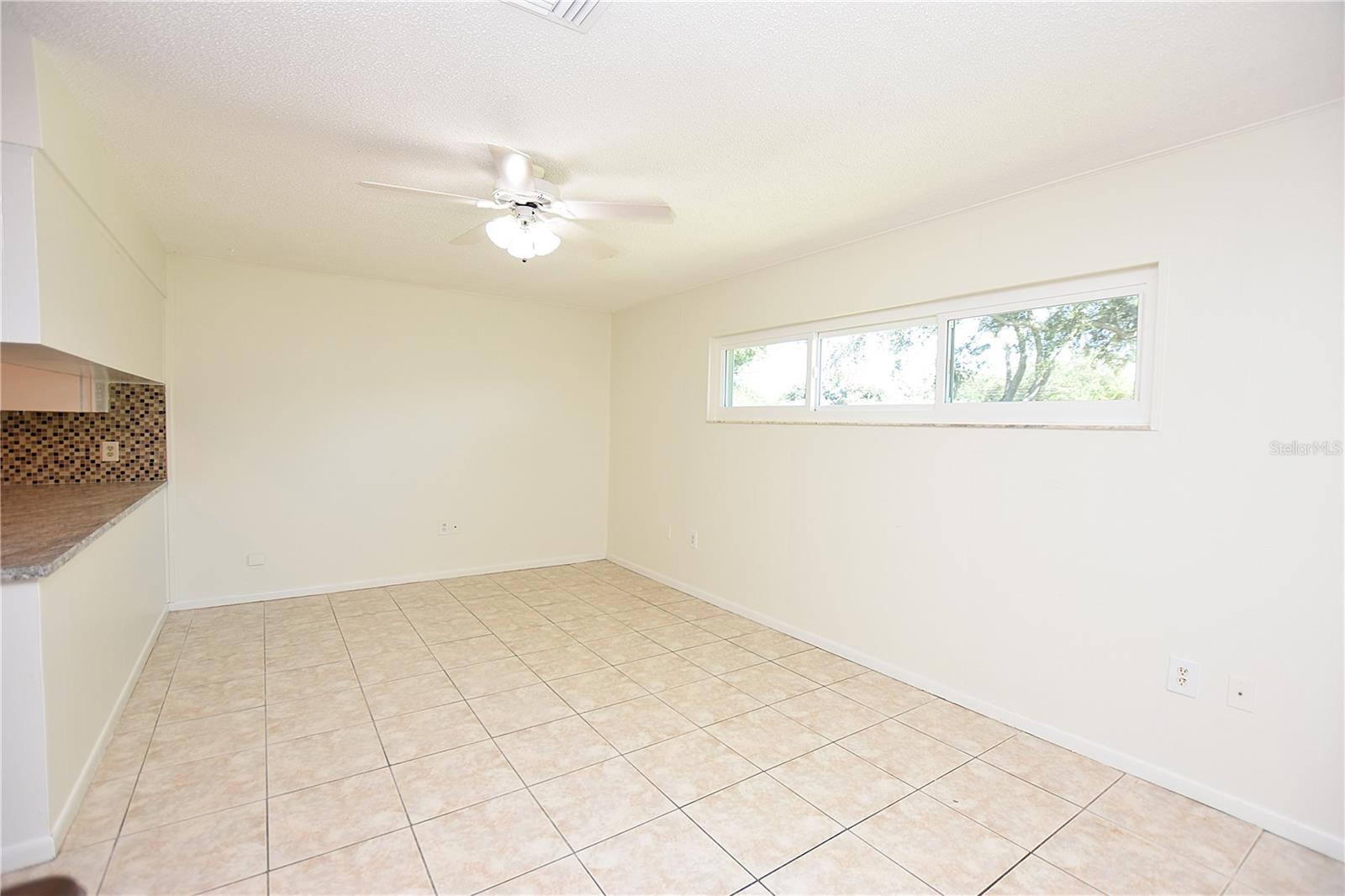 Image 9 of 46 For 1301 Fairlee Street