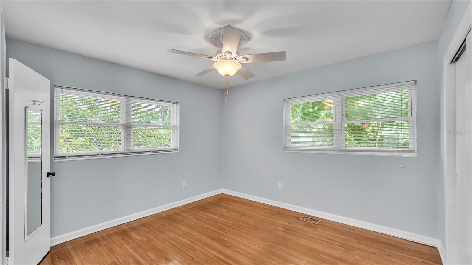Image 18 of 48 For 1430 Phyllis Street