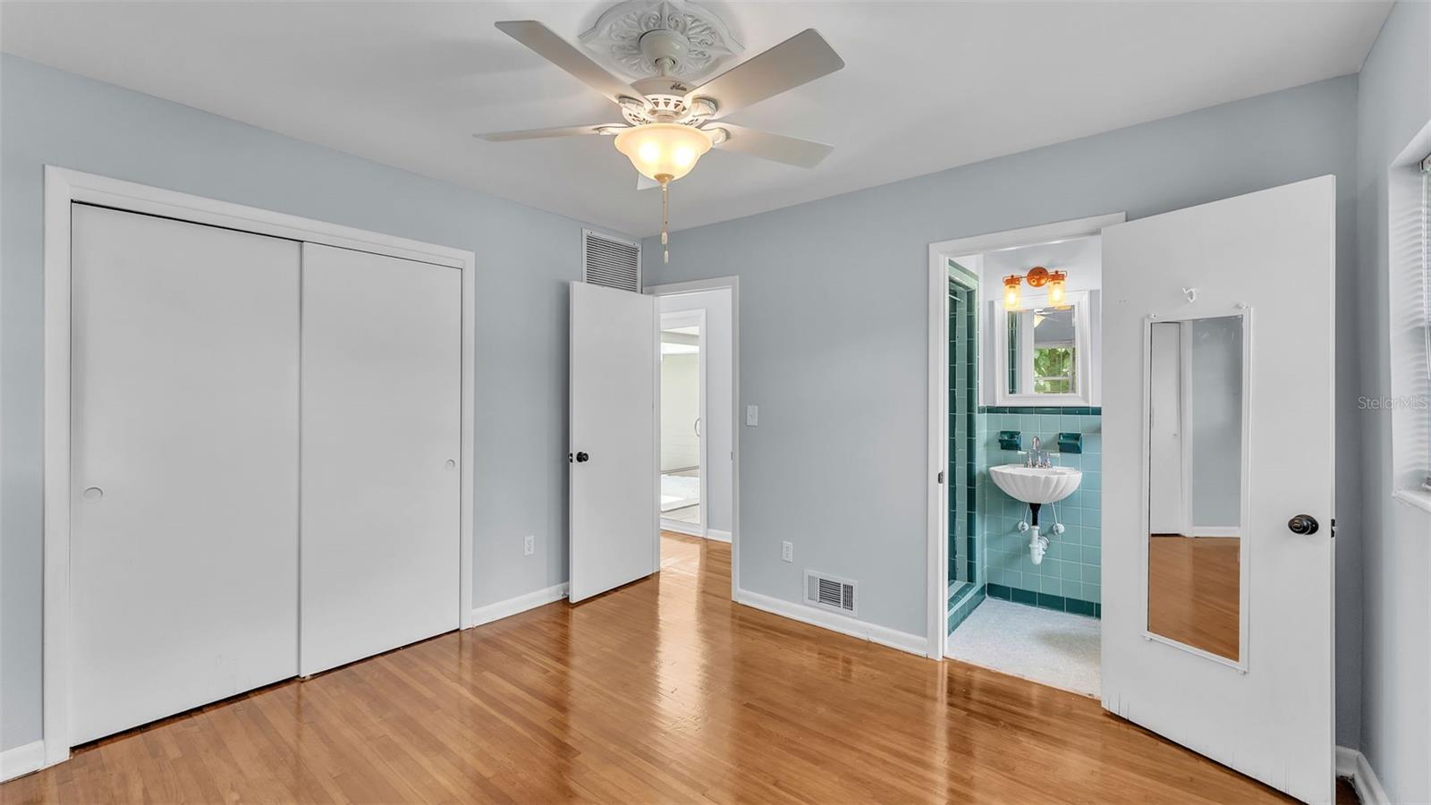 Image 19 of 48 For 1430 Phyllis Street
