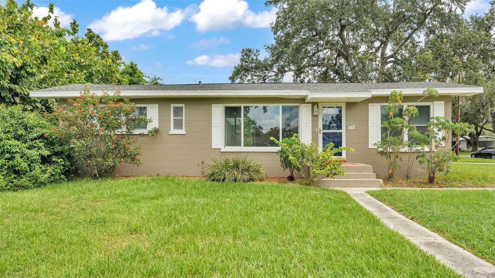 Image 2 of 48 For 1430 Phyllis Street