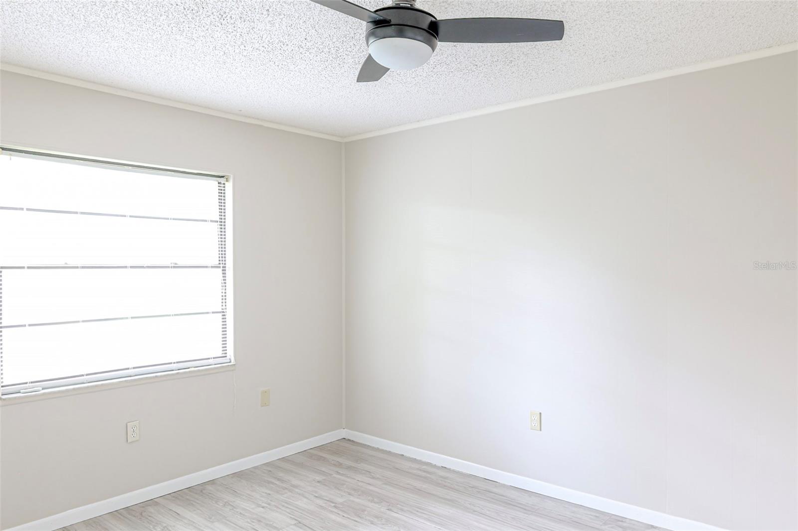 Image 17 of 27 For 2190 Belaire Drive