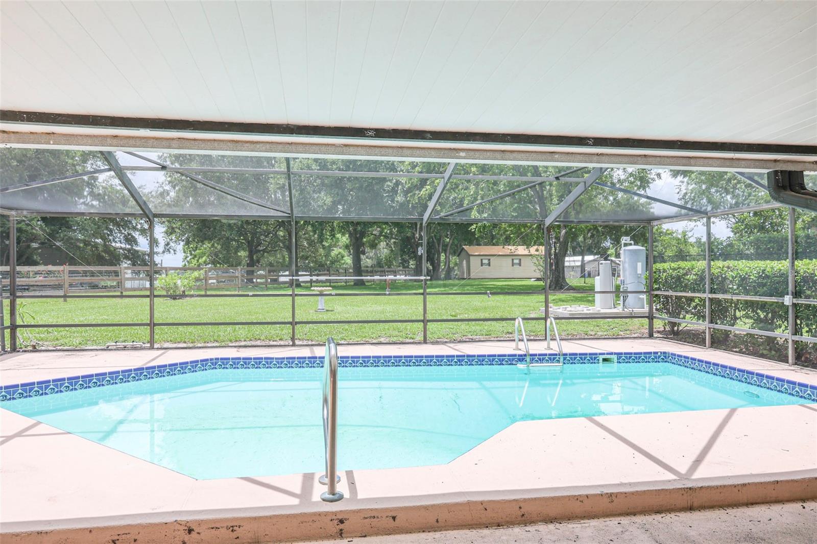 Image 24 of 27 For 2190 Belaire Drive