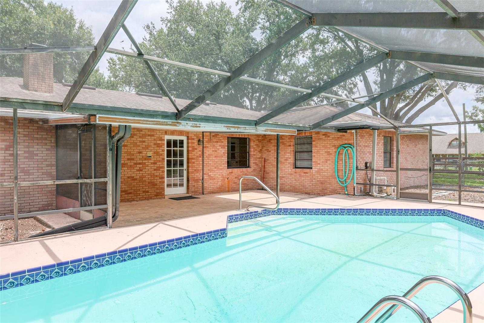 Image 26 of 27 For 2190 Belaire Drive