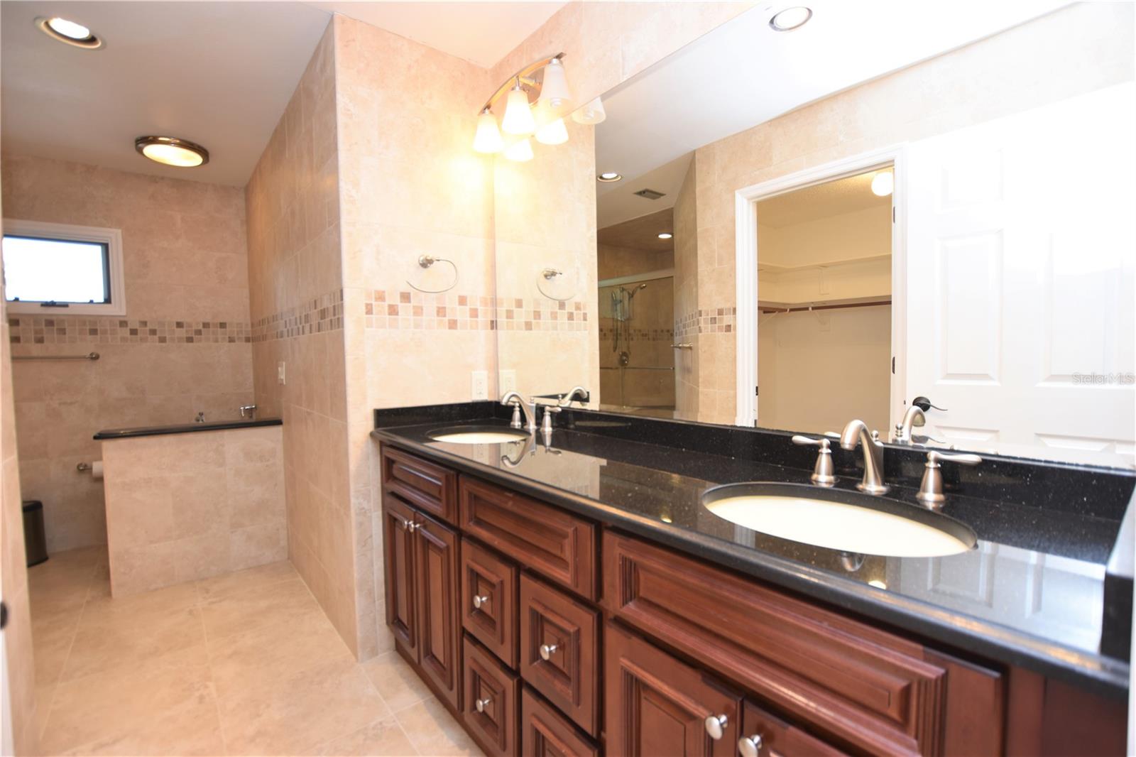 Image 18 of 48 For 4745 Highlands Place Circle
