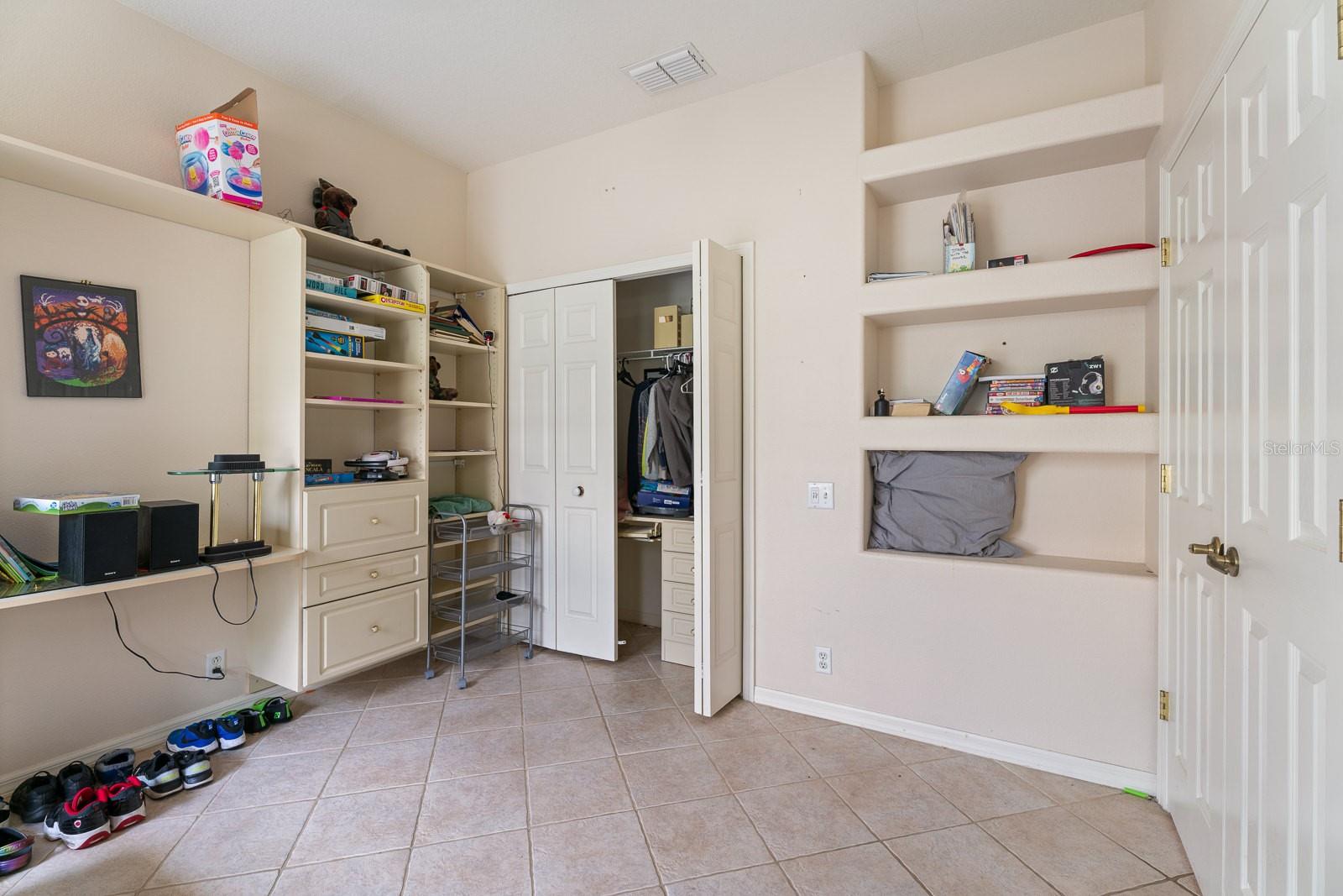 Image 11 of 37 For 3213 Bellflower Way