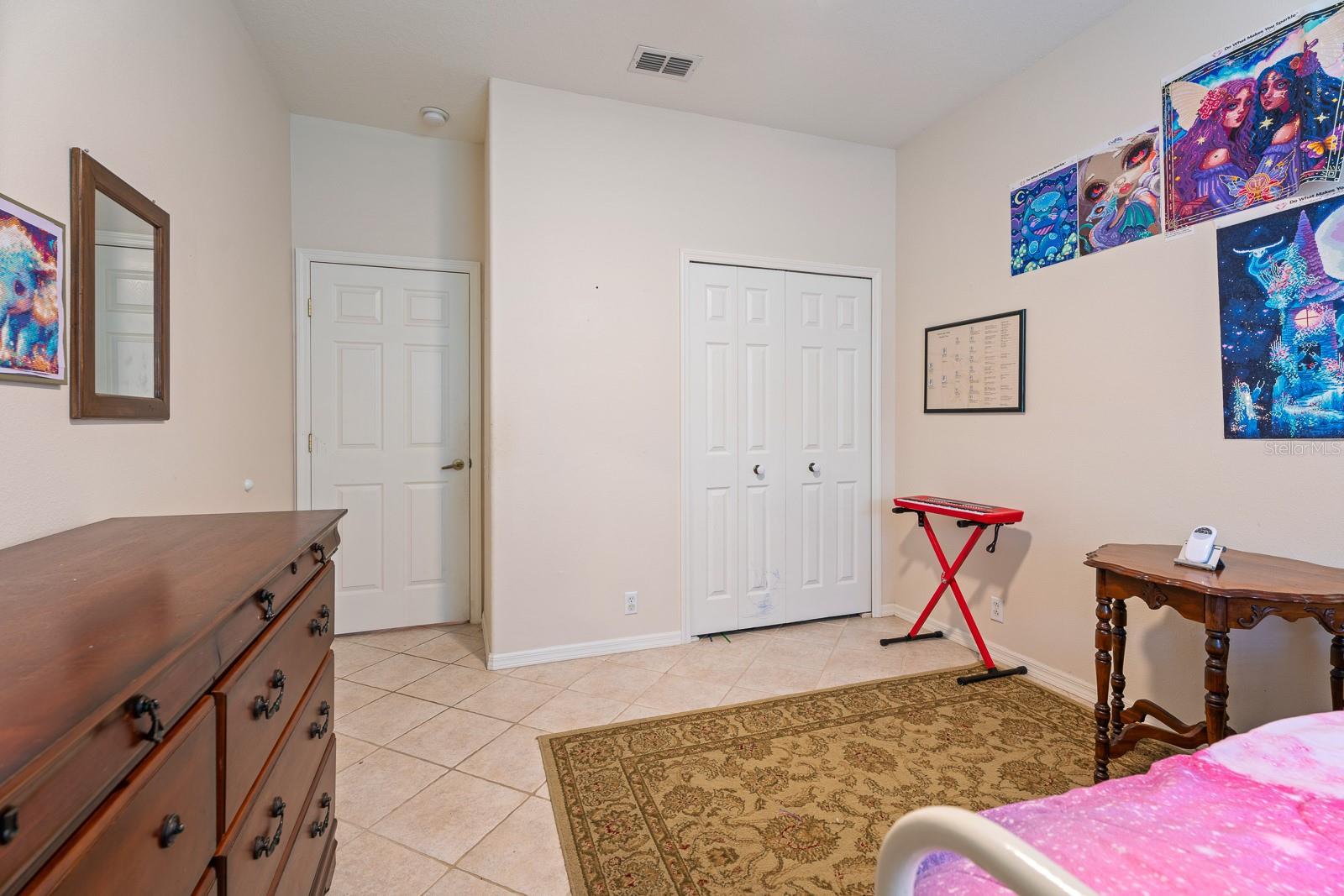 Image 16 of 37 For 3213 Bellflower Way