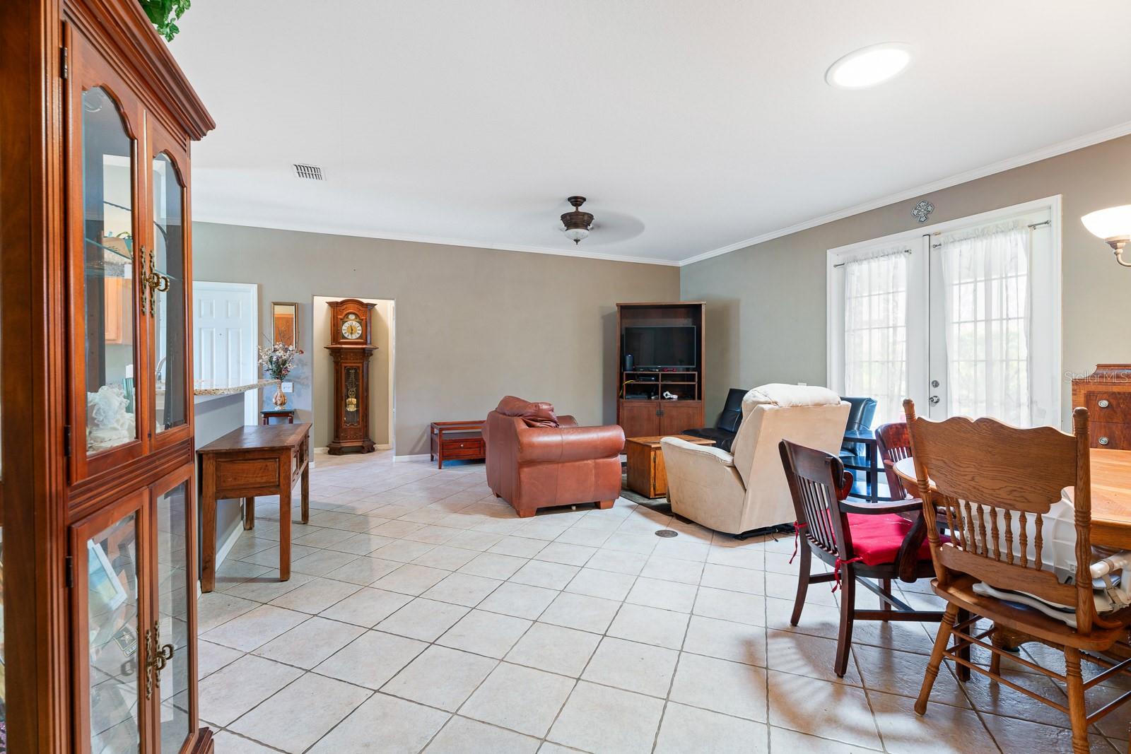 Image 18 of 37 For 3213 Bellflower Way