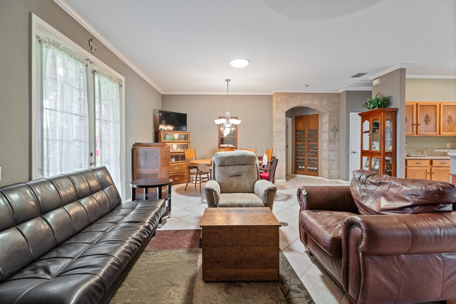 Image 8 of 37 For 3213 Bellflower Way