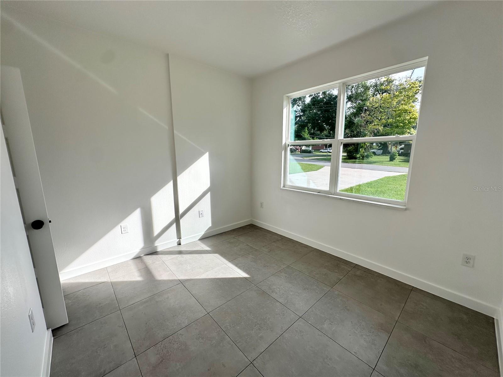 Image 7 of 16 For 5520 10th Street Se