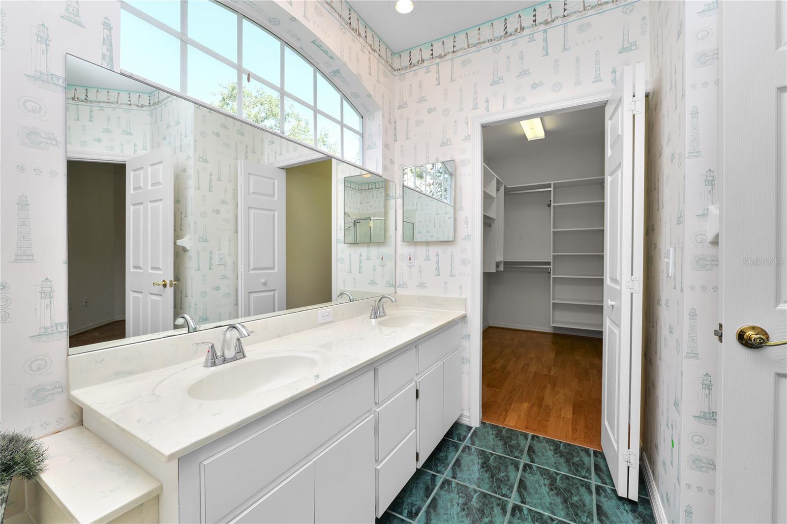 Image 19 of 32 For 3110 Stonewater Drive 122