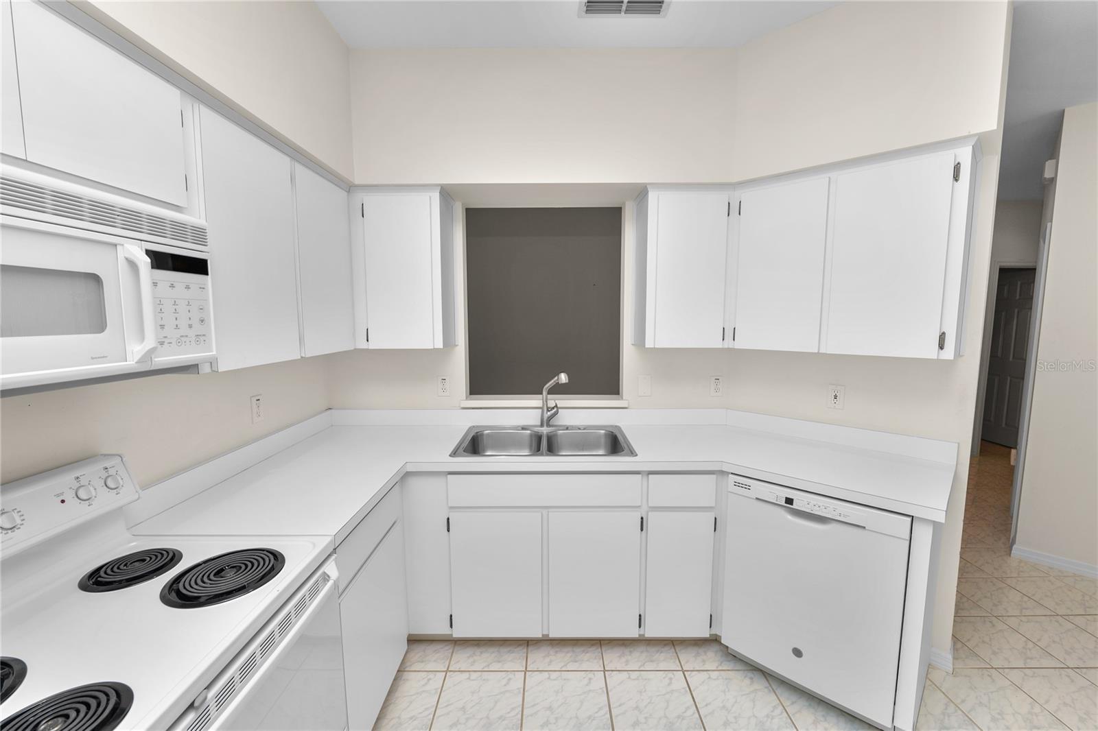 Image 2 of 32 For 3110 Stonewater Drive 122