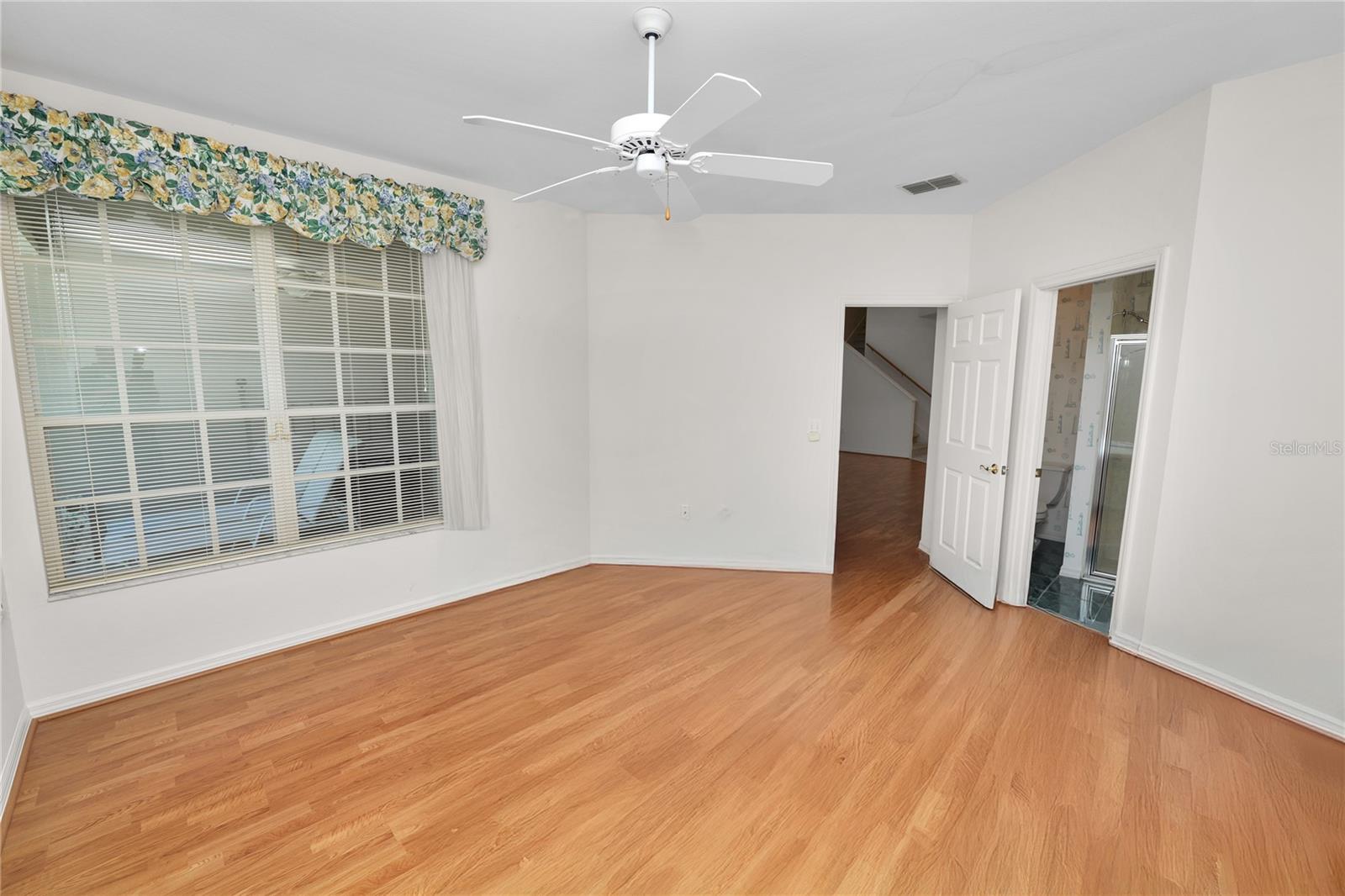 Image 21 of 32 For 3110 Stonewater Drive 122