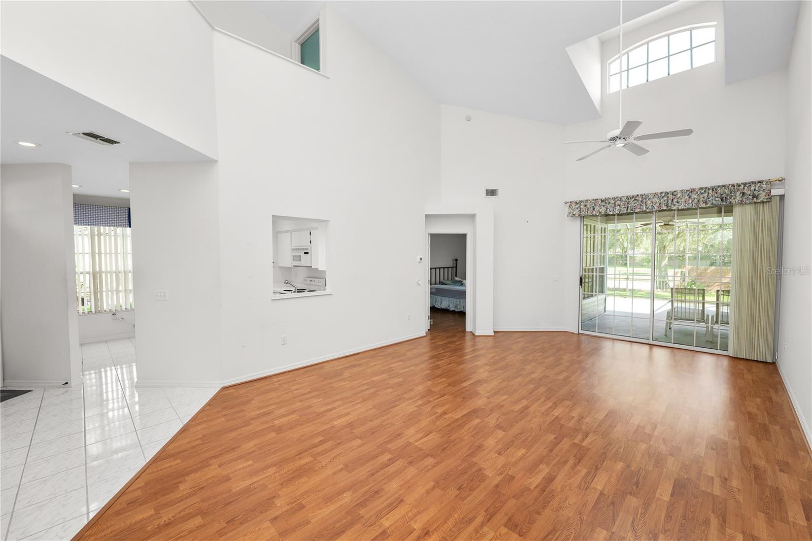 Image 27 of 32 For 3110 Stonewater Drive 122