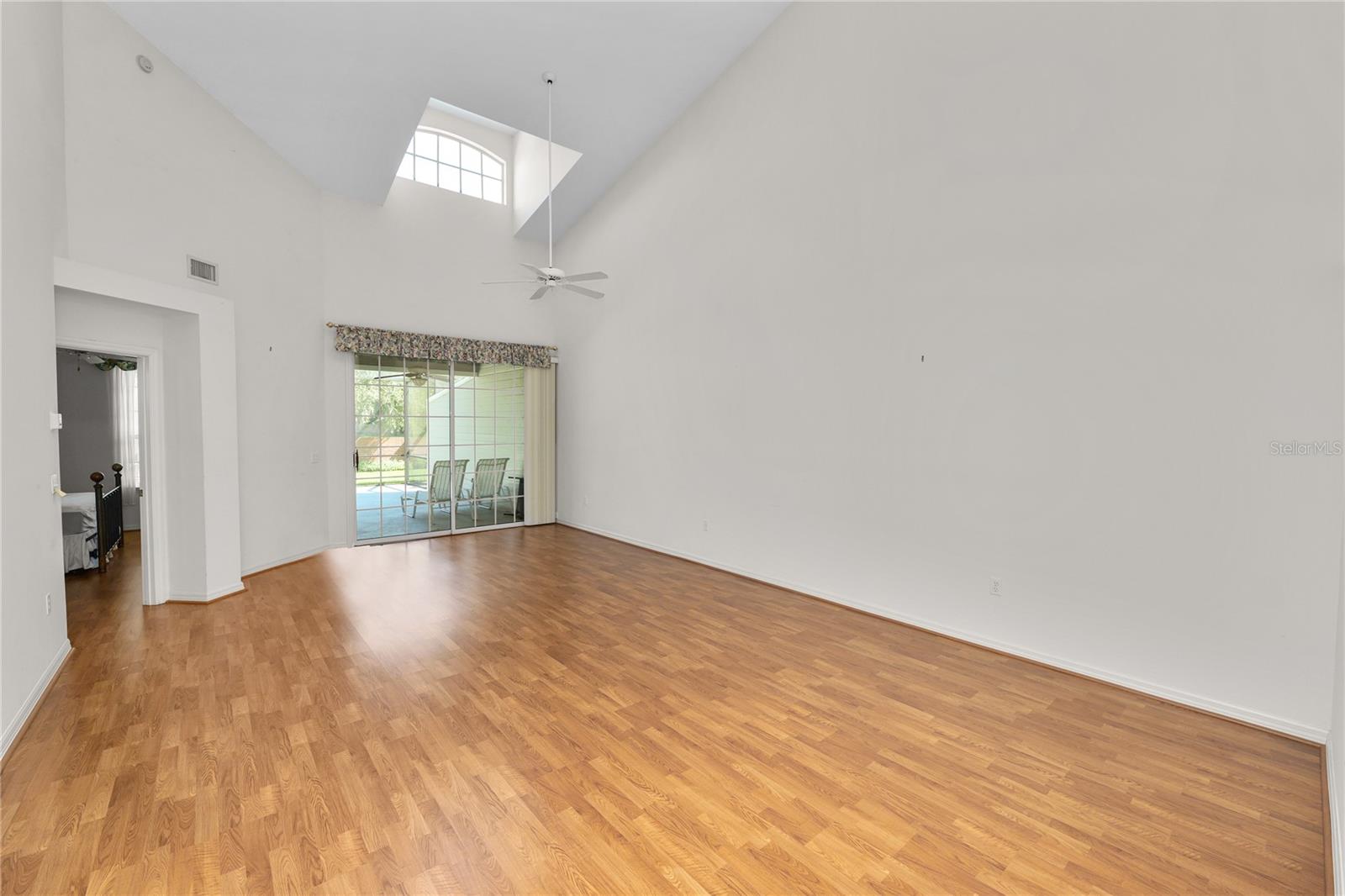 Image 28 of 32 For 3110 Stonewater Drive 122