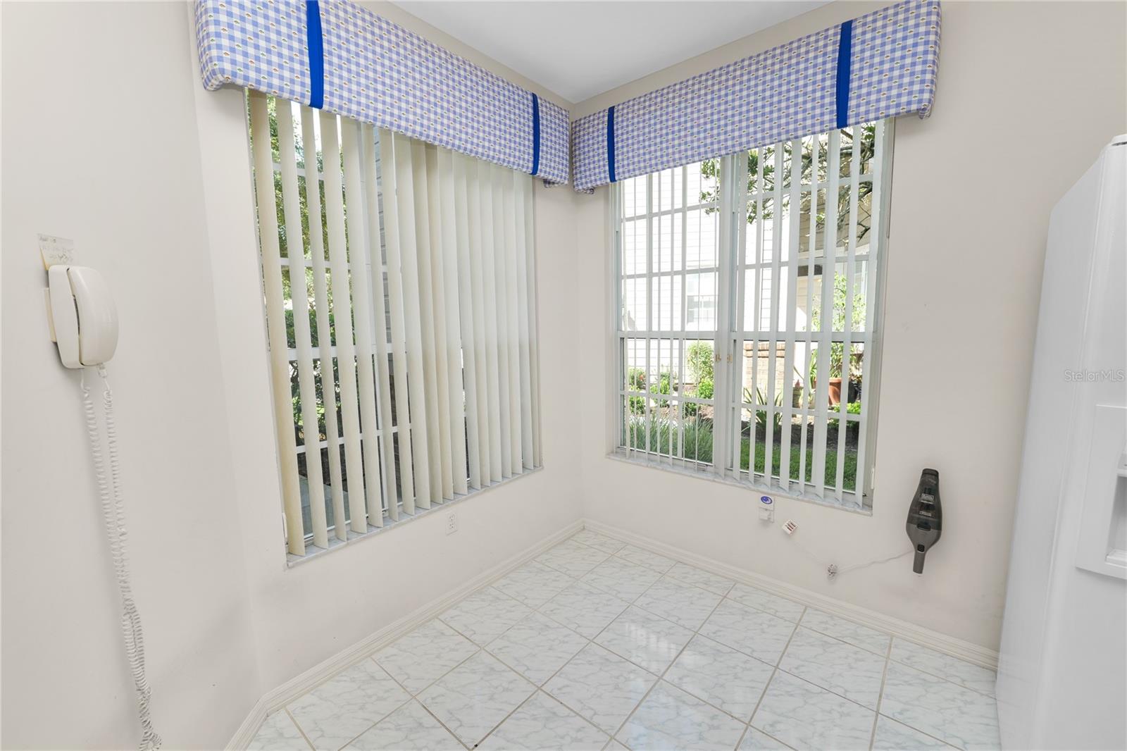 Image 3 of 32 For 3110 Stonewater Drive 122