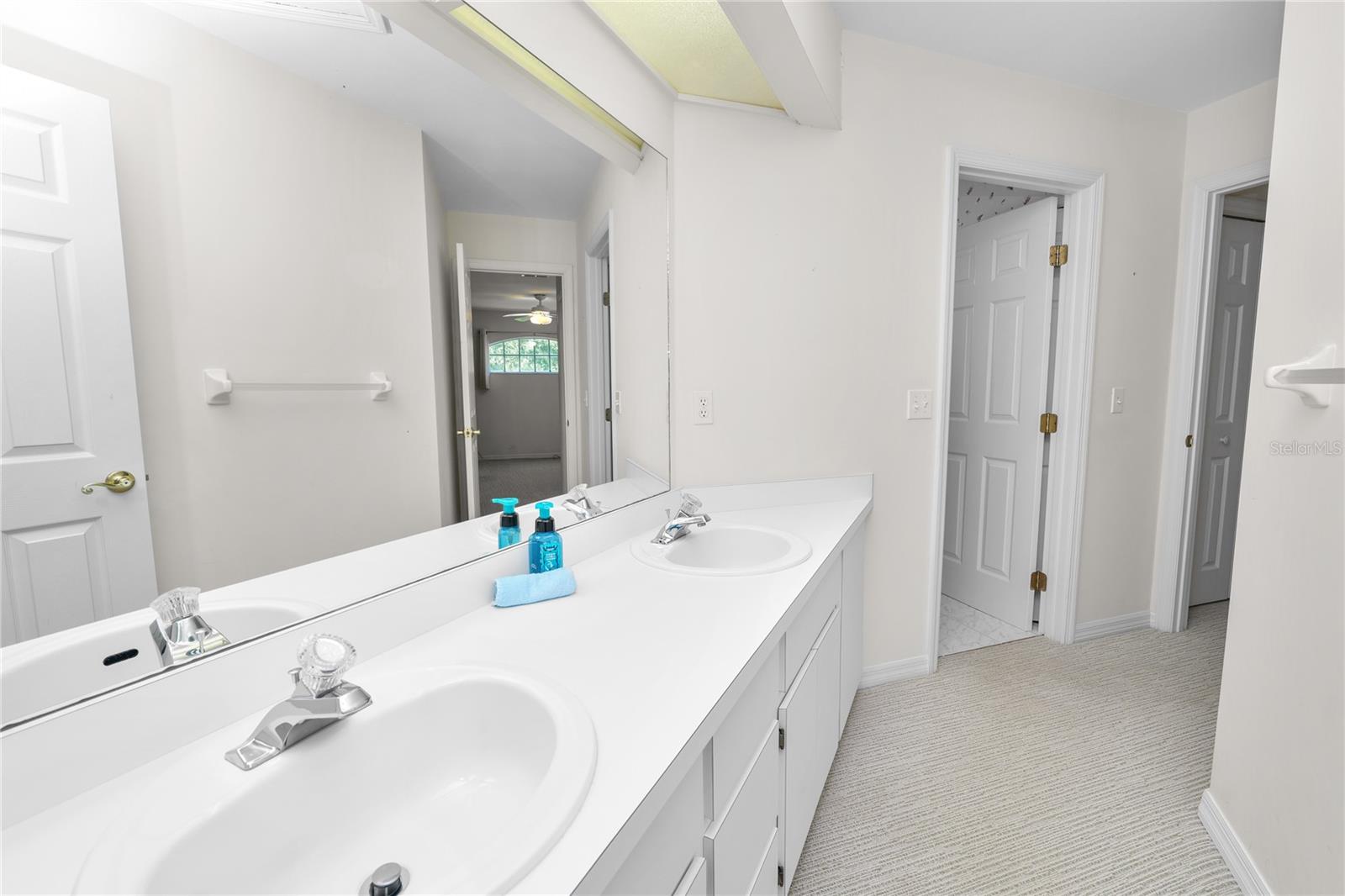 Image 34 of 39 For 3110 Stonewater Drive 122