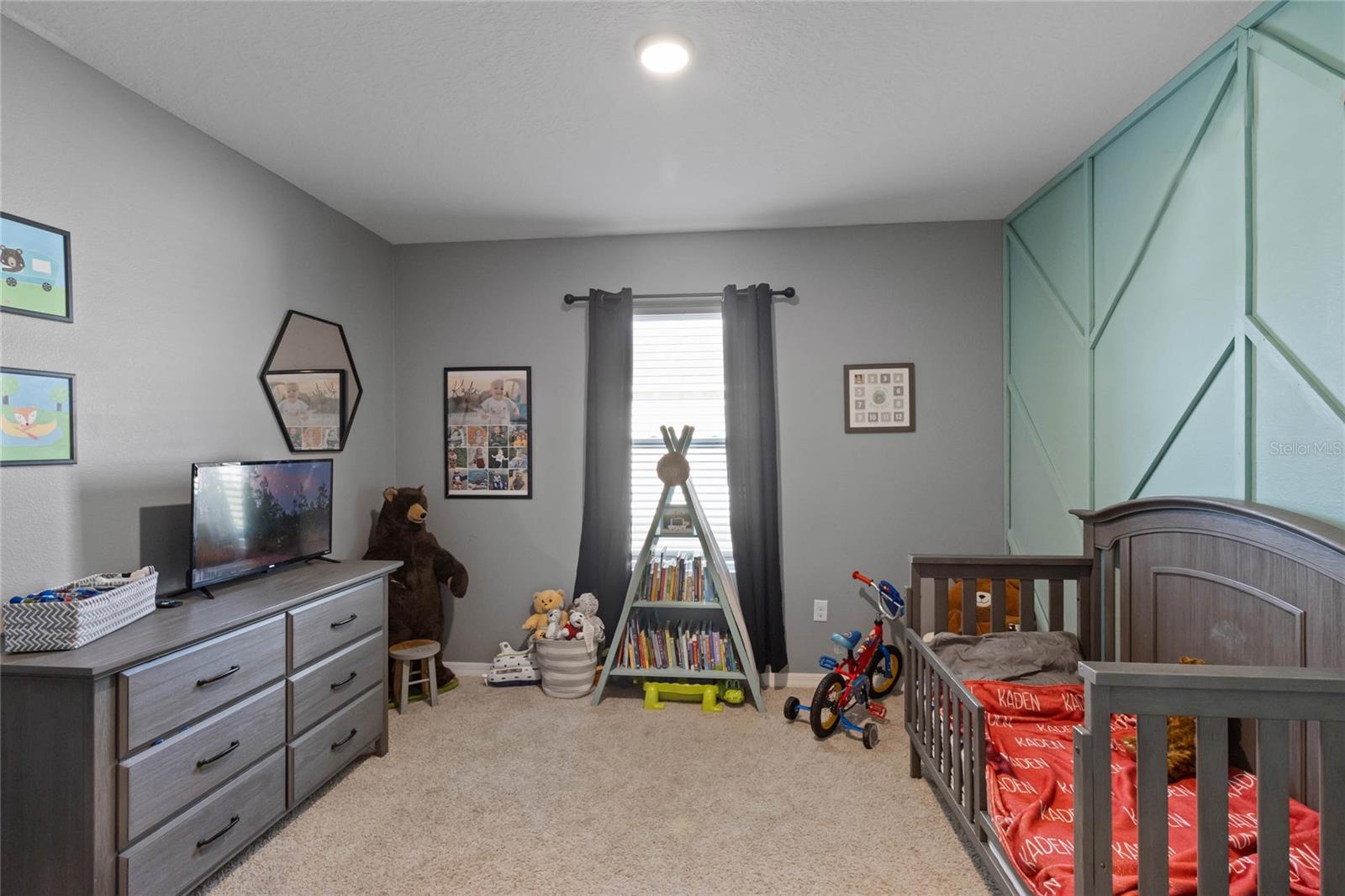 Image 22 of 49 For 228 St Thomas Drive