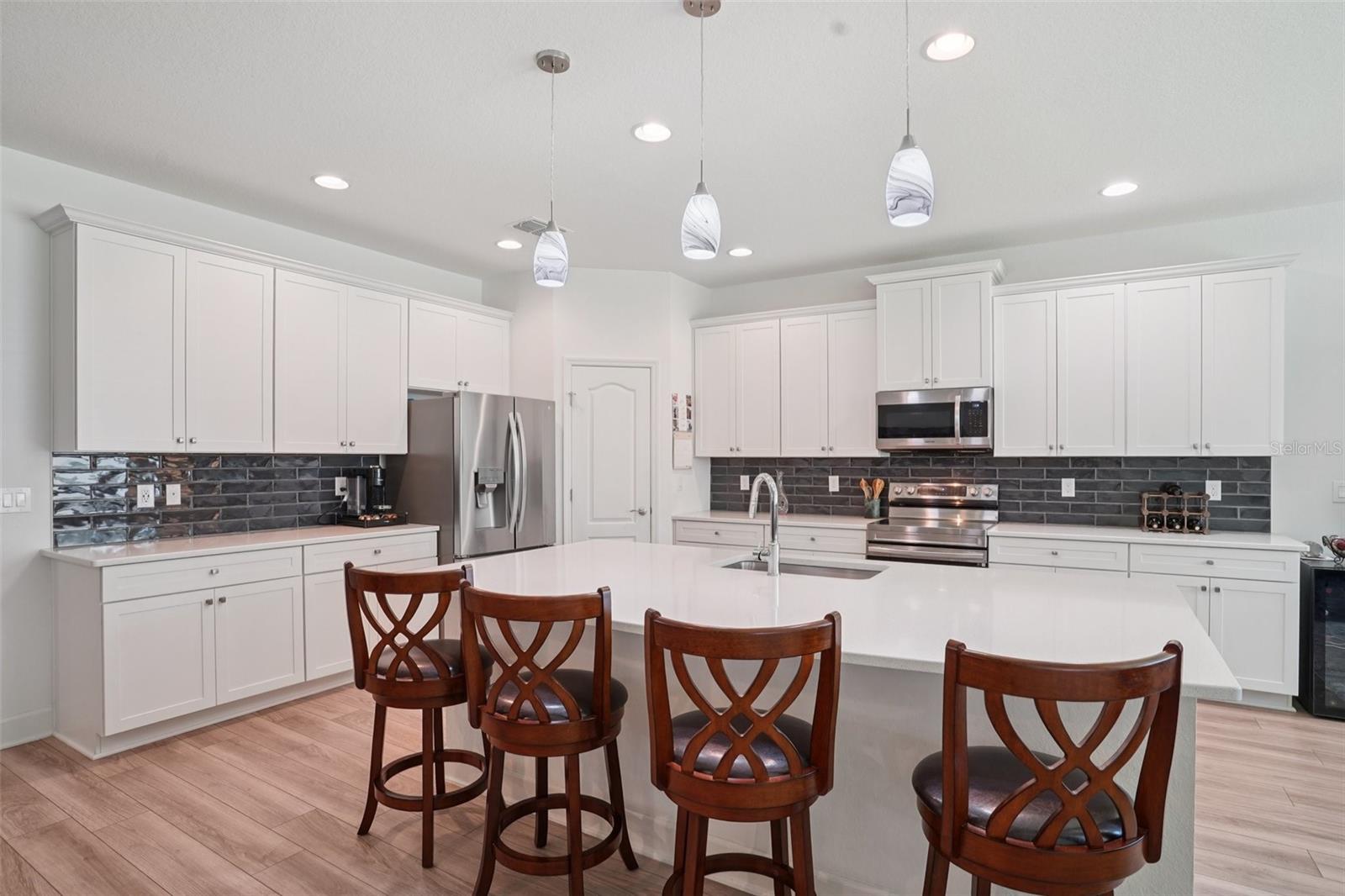 Image 12 of 59 For 1047 Woodland Oaks Drive
