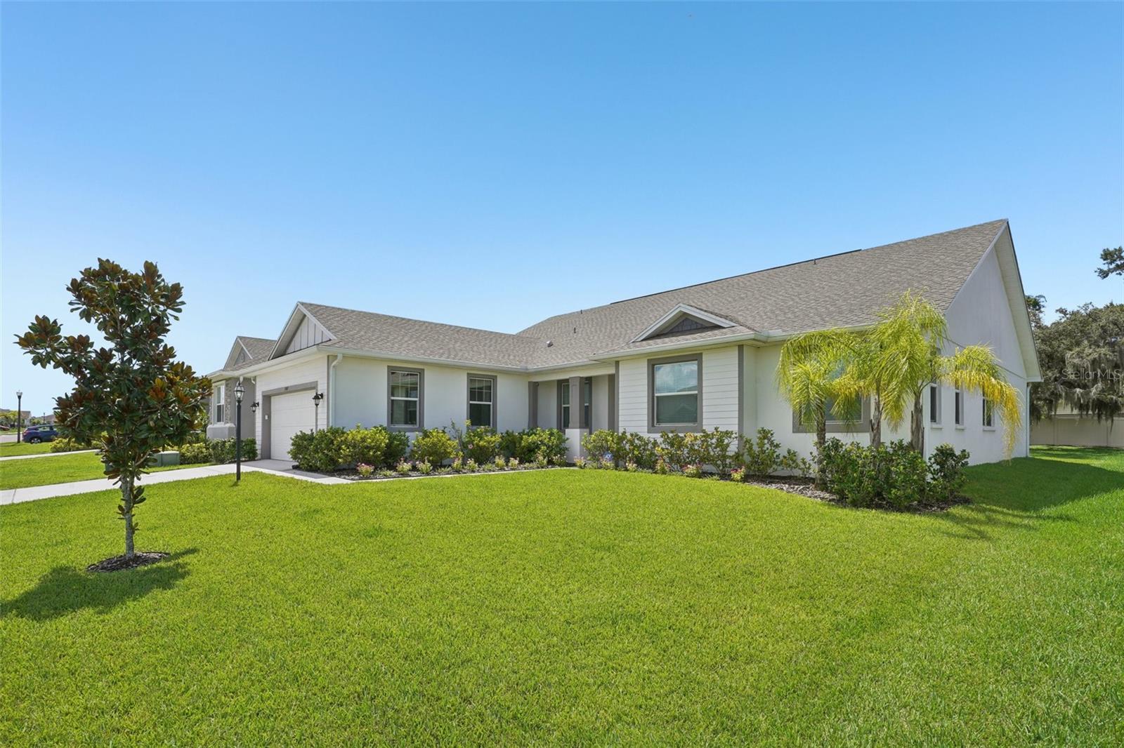 Image 3 of 59 For 1047 Woodland Oaks Drive