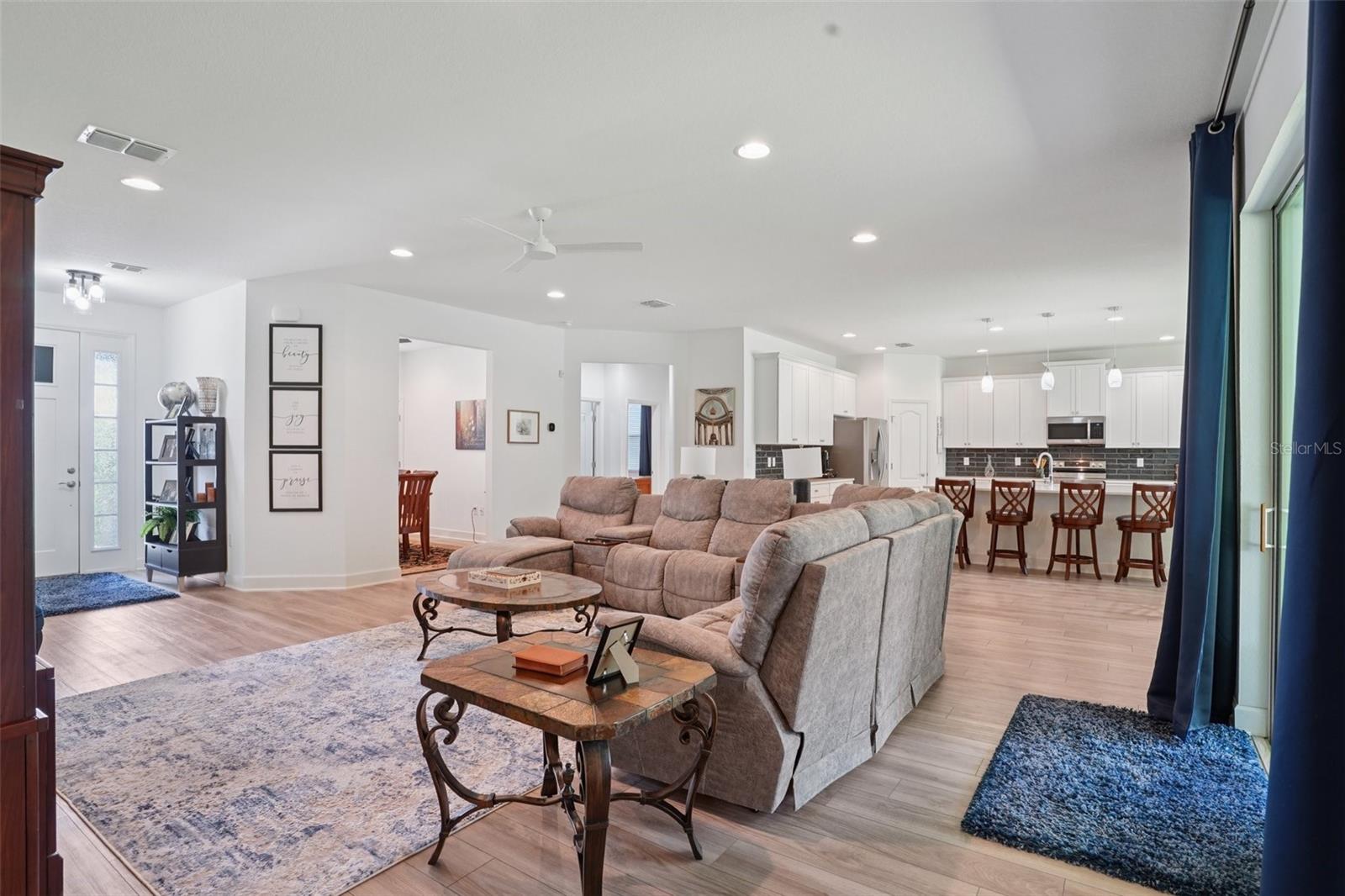 Image 6 of 59 For 1047 Woodland Oaks Drive