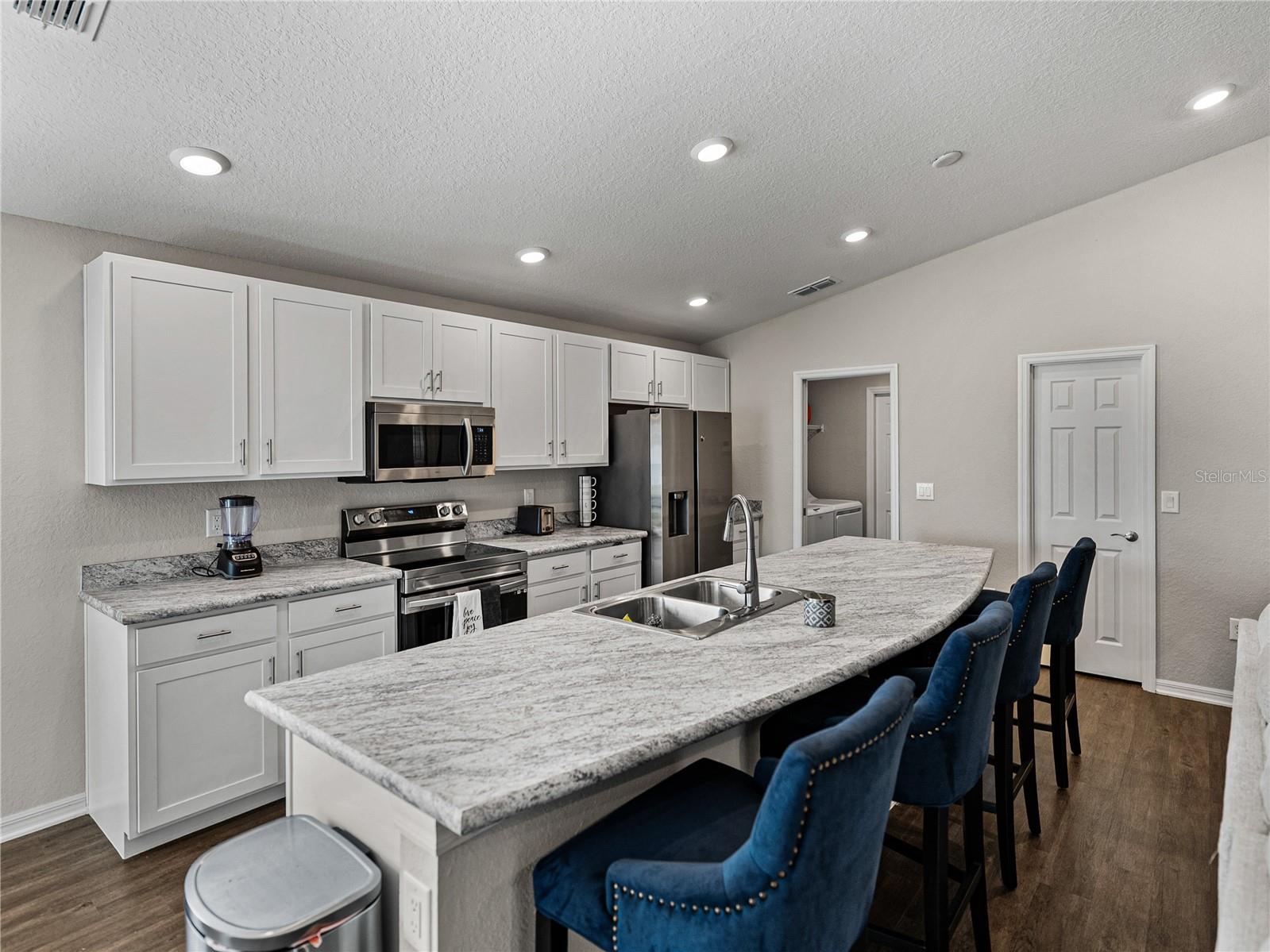 Image 13 of 55 For 721 Daphne Drive