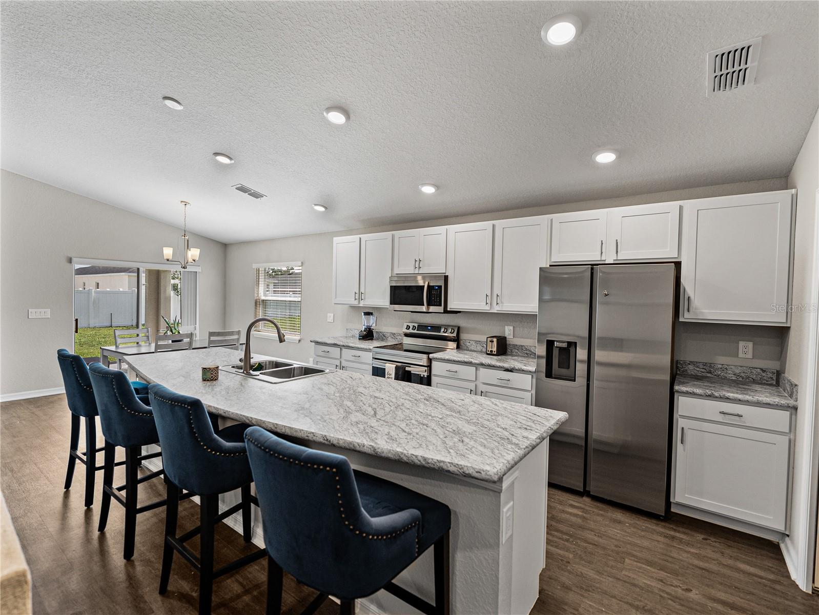 Image 14 of 55 For 721 Daphne Drive