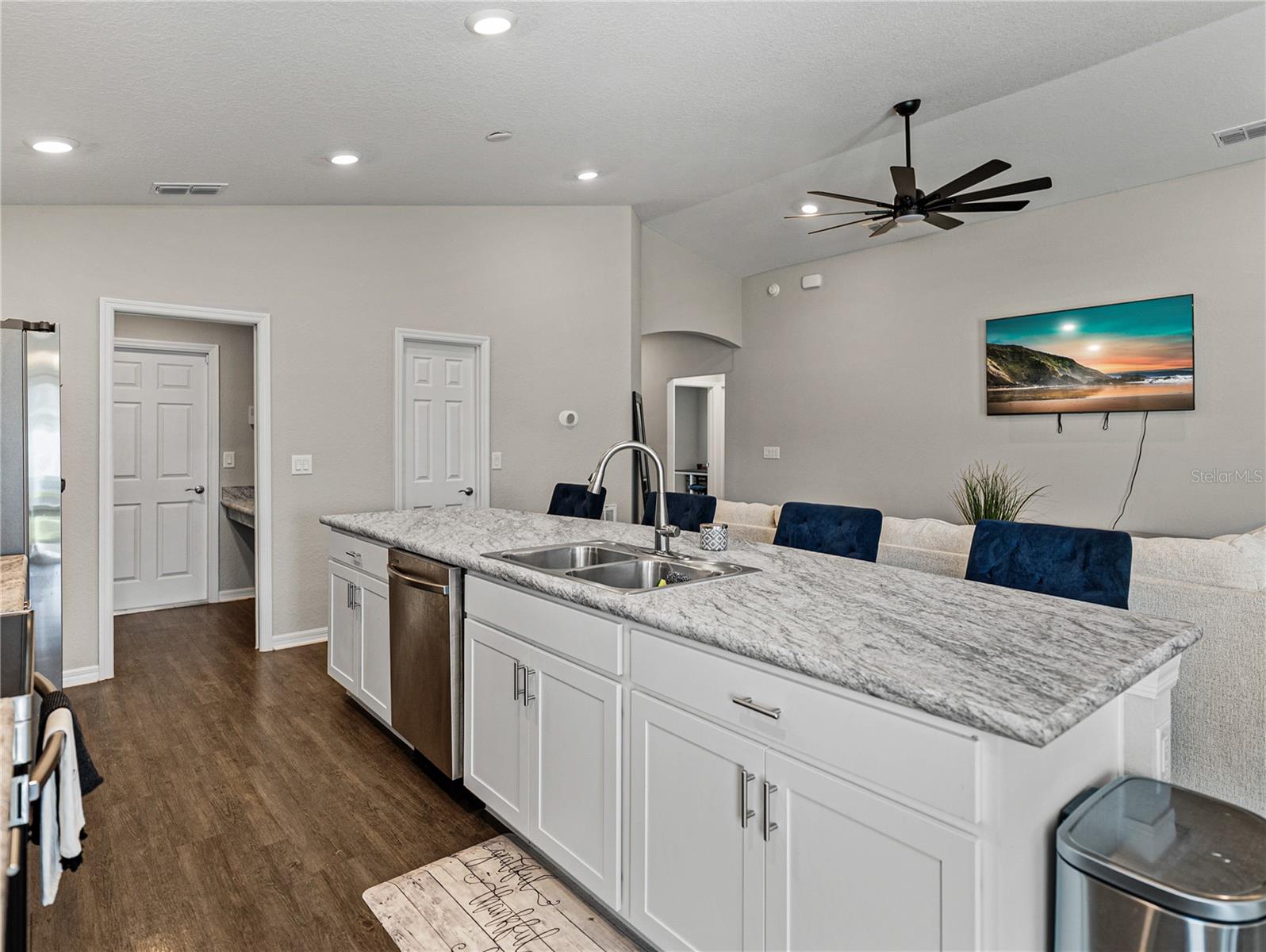 Image 17 of 55 For 721 Daphne Drive