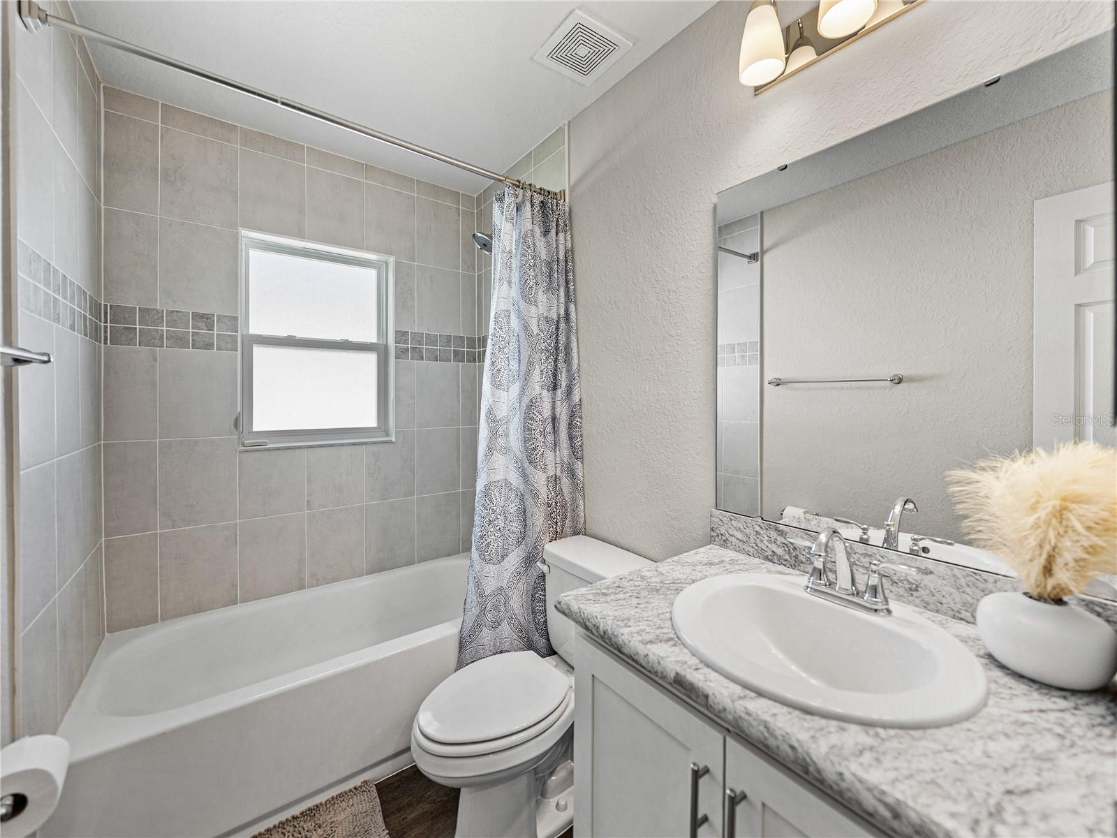 Image 28 of 55 For 721 Daphne Drive