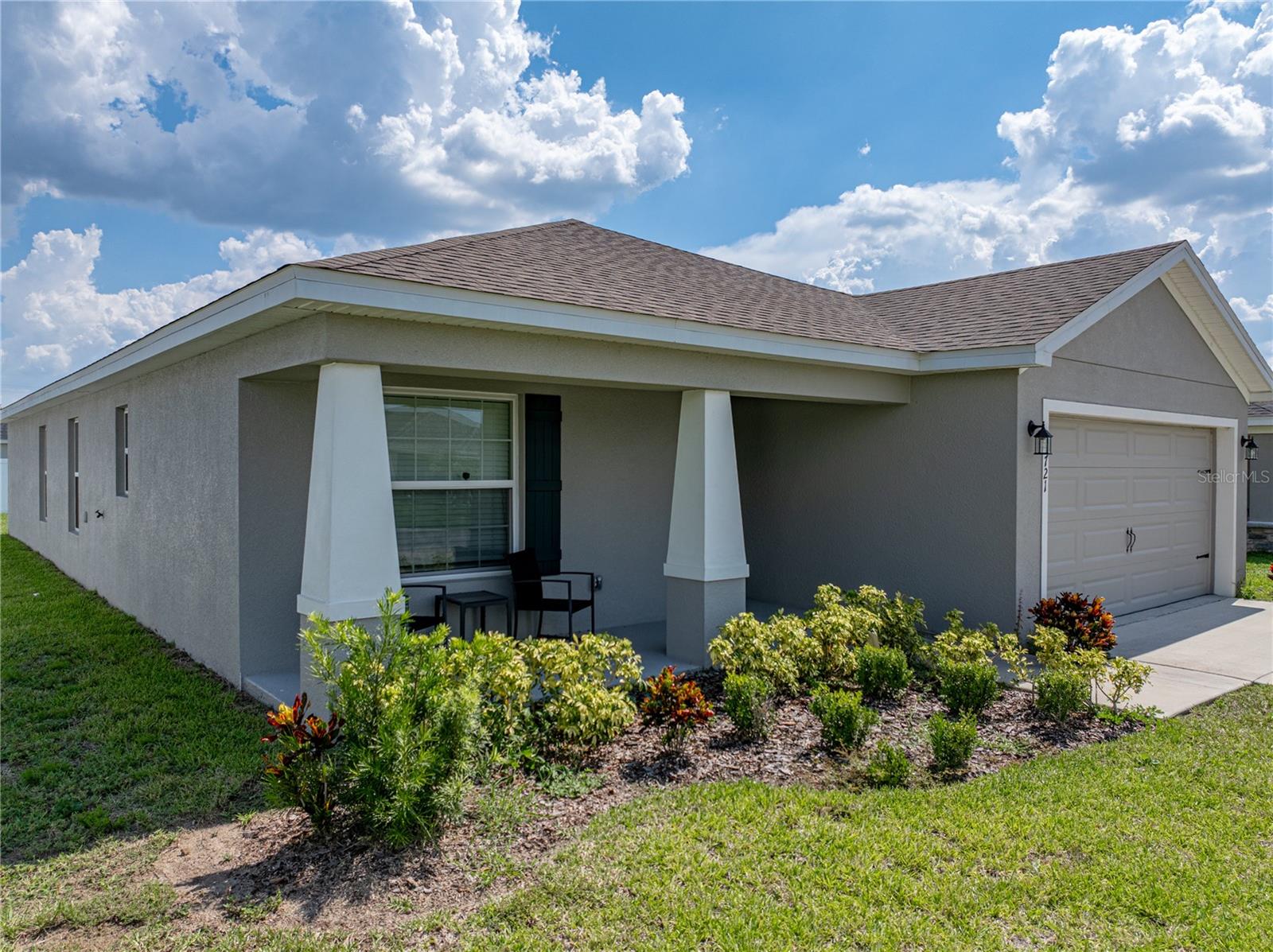 Image 3 of 55 For 721 Daphne Drive