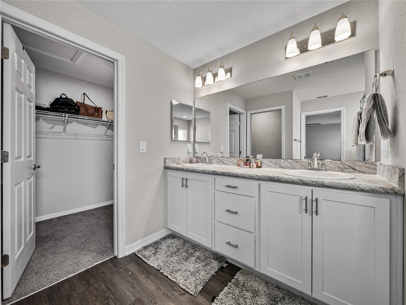 Image 40 of 55 For 721 Daphne Drive