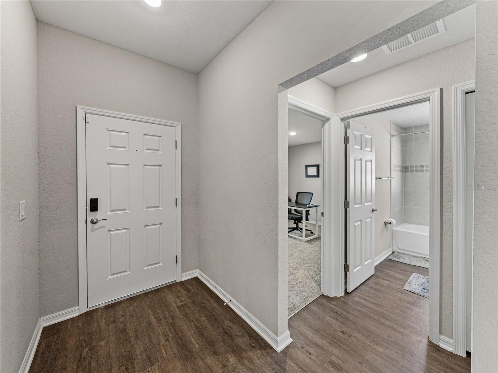 Image 7 of 55 For 721 Daphne Drive
