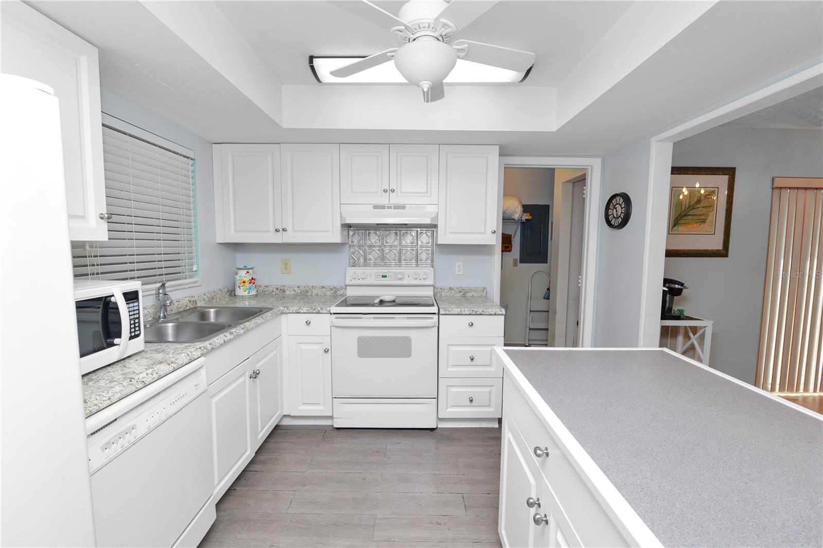 Image 10 of 46 For 522 Villa Vista Boulevard