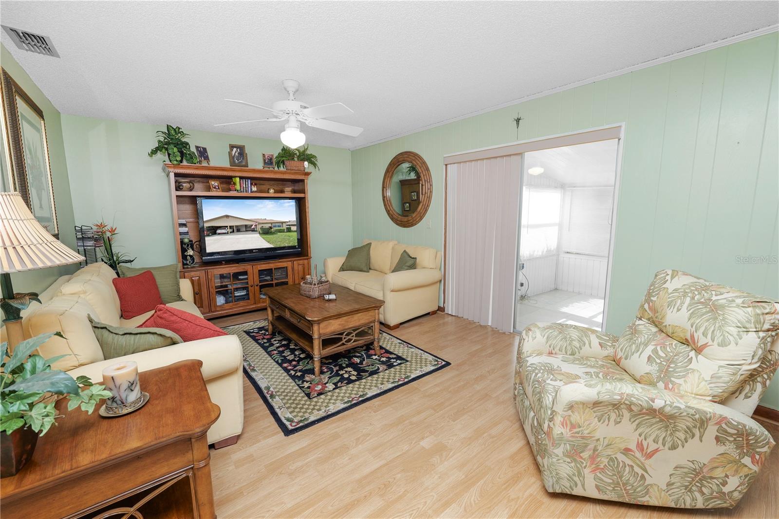 Image 15 of 46 For 522 Villa Vista Boulevard
