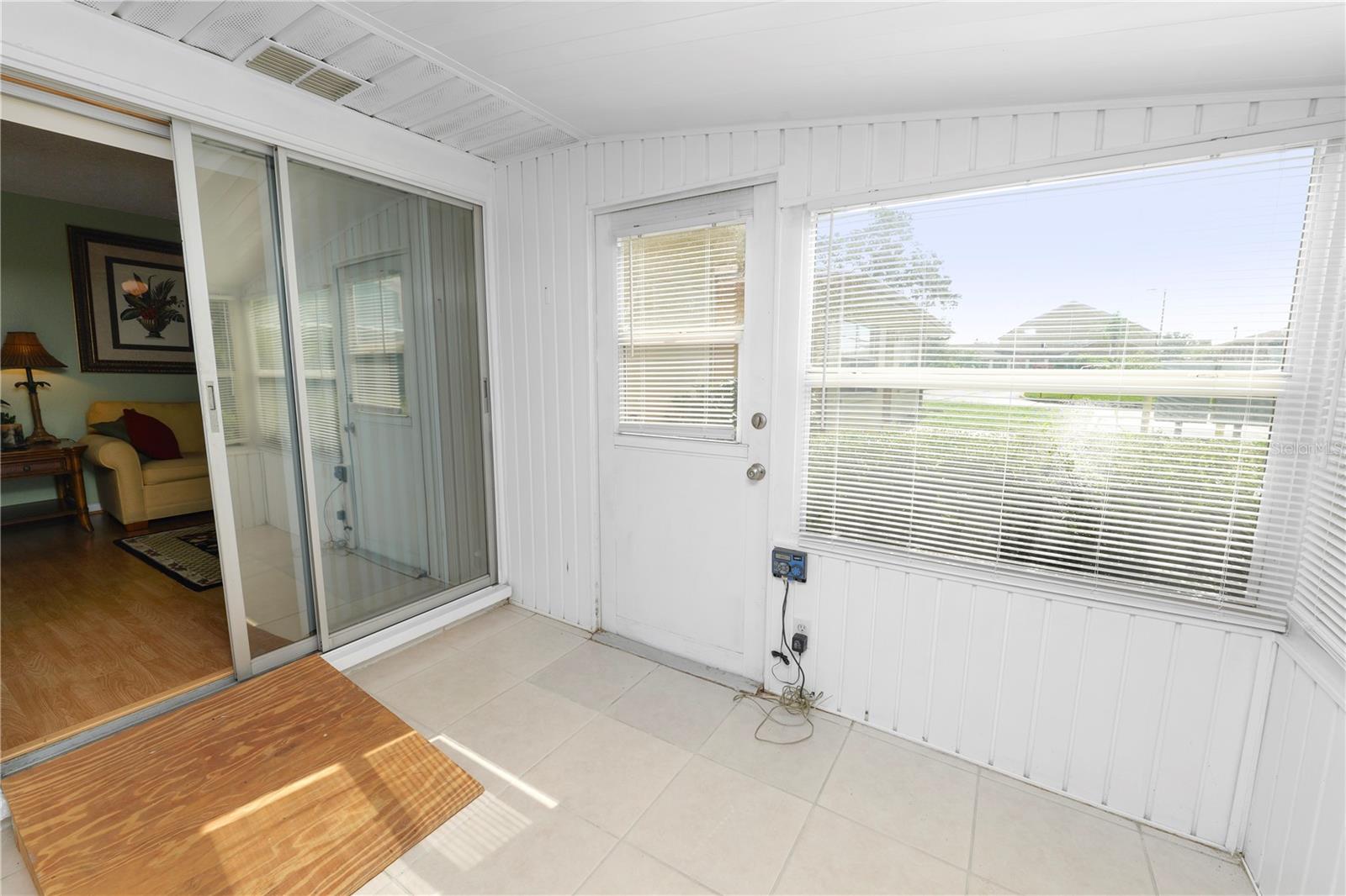 Image 30 of 46 For 522 Villa Vista Boulevard