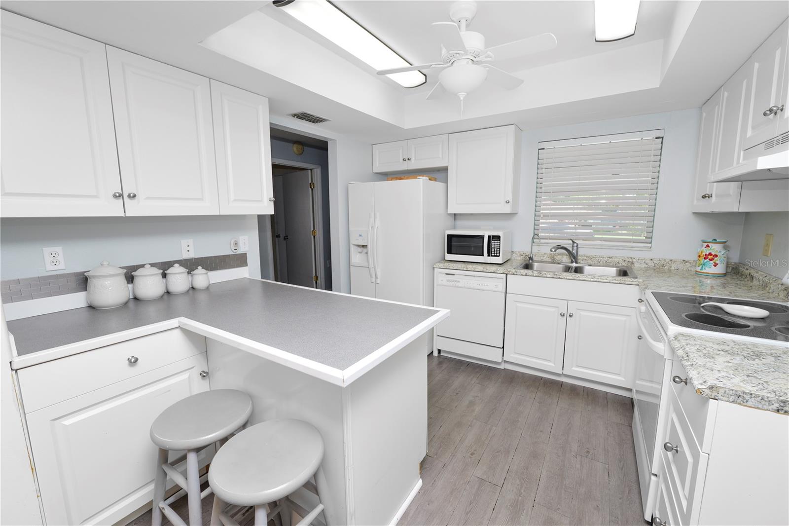 Image 7 of 46 For 522 Villa Vista Boulevard