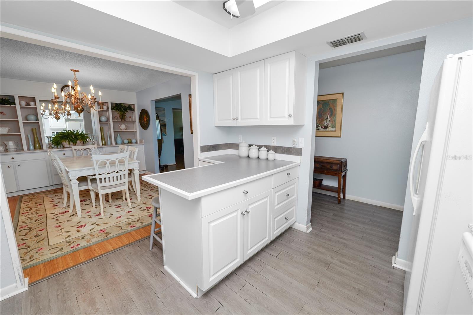 Image 9 of 46 For 522 Villa Vista Boulevard
