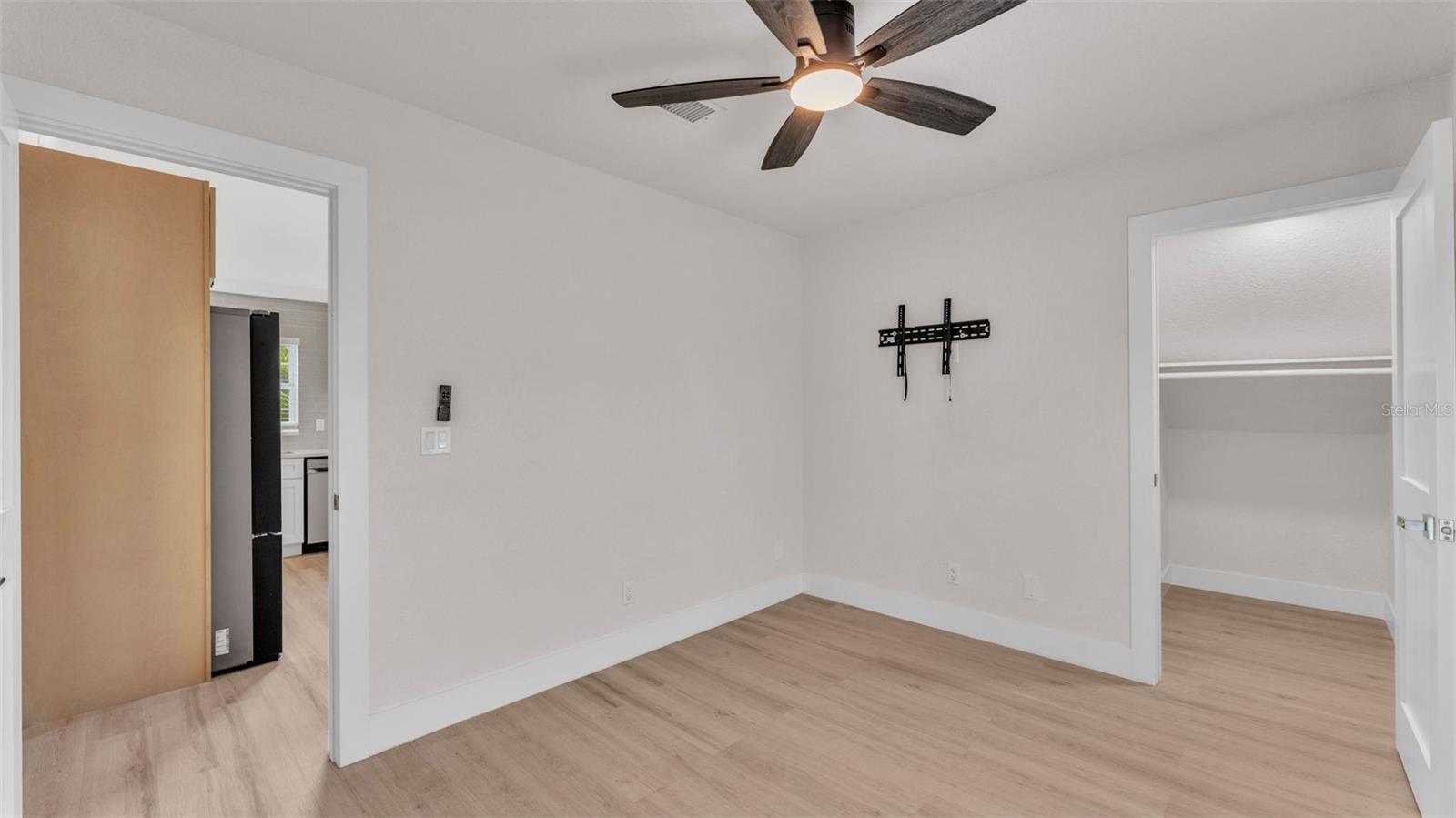 Image 10 of 52 For 6246 Arthur Avenue