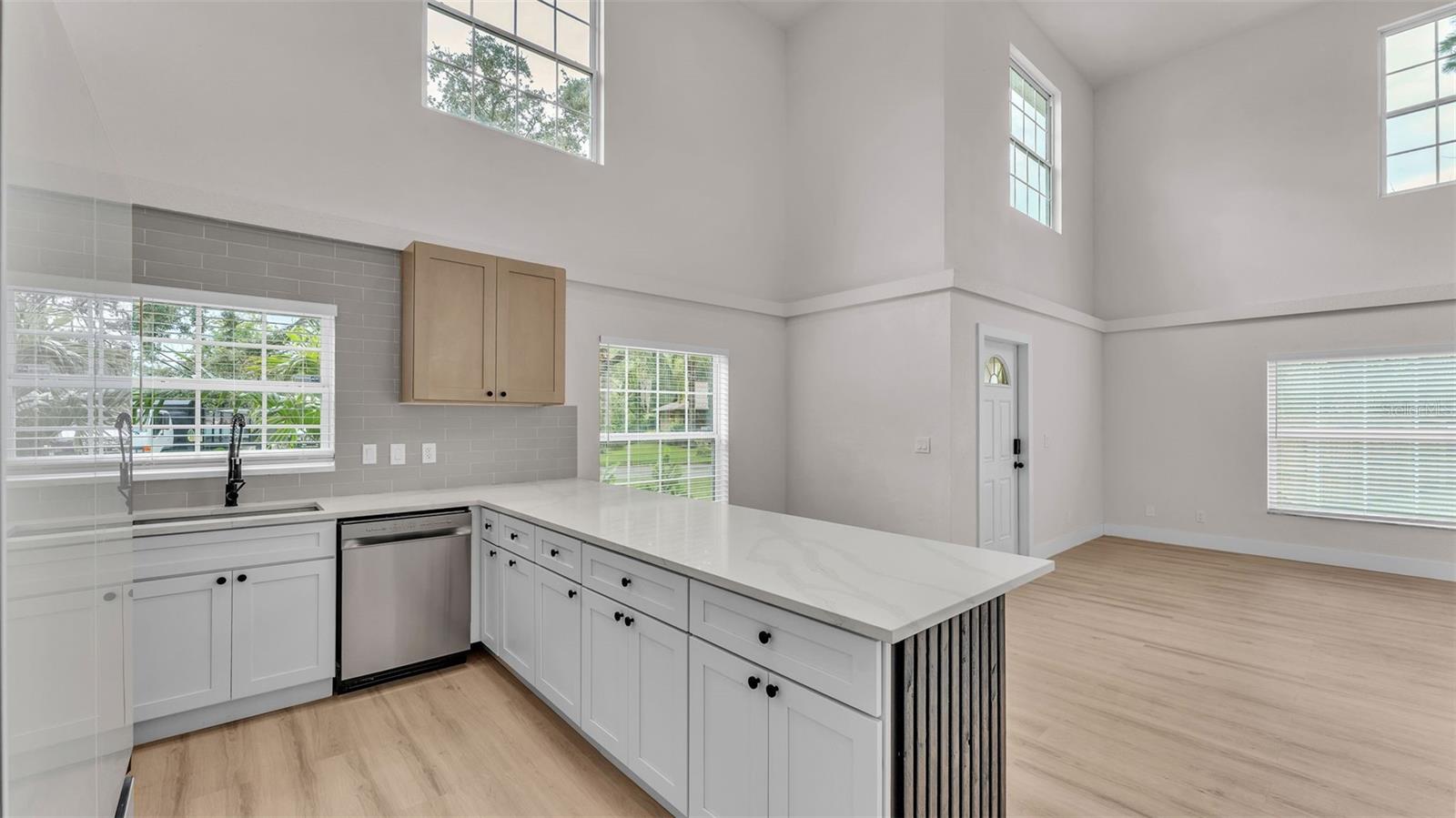 Image 6 of 52 For 6246 Arthur Avenue