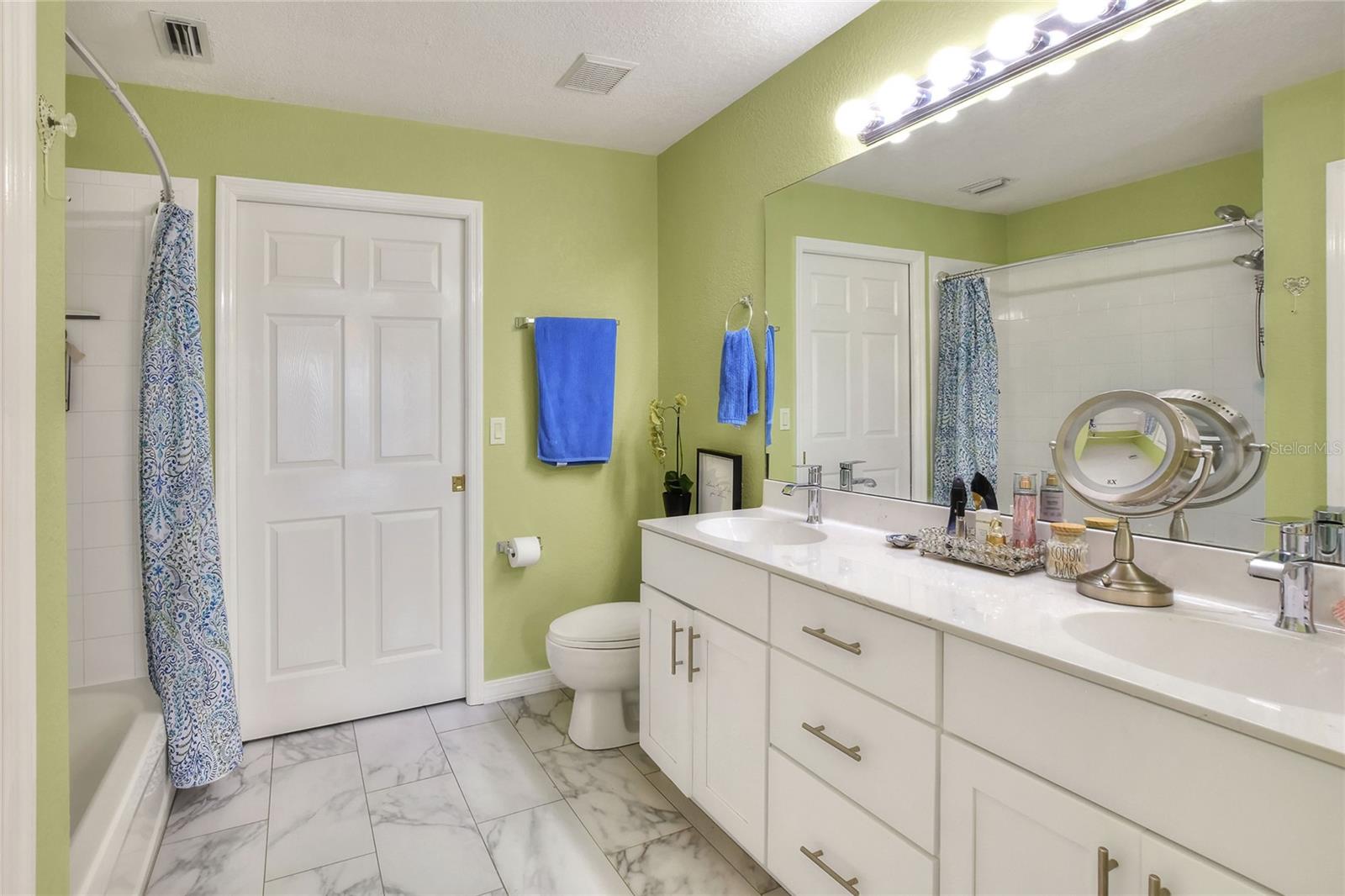 Image 22 of 34 For 3706 Sarria Avenue