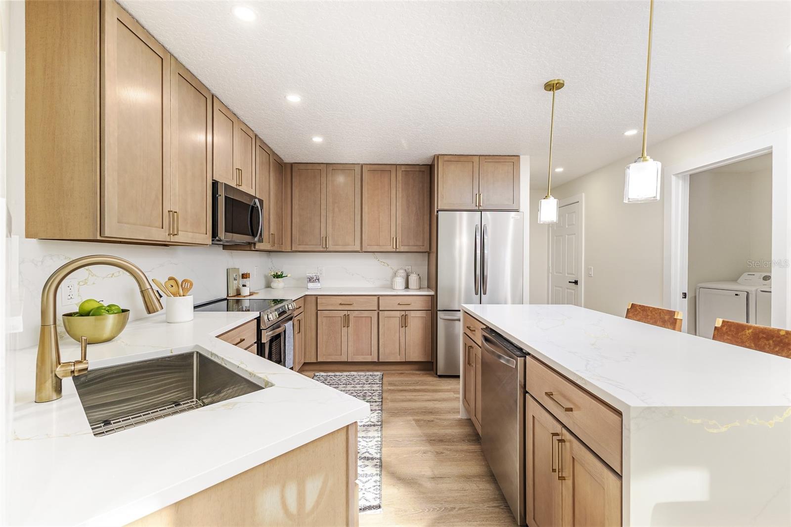 Image 18 of 70 For 2666 Winnemissett Oaks Drive