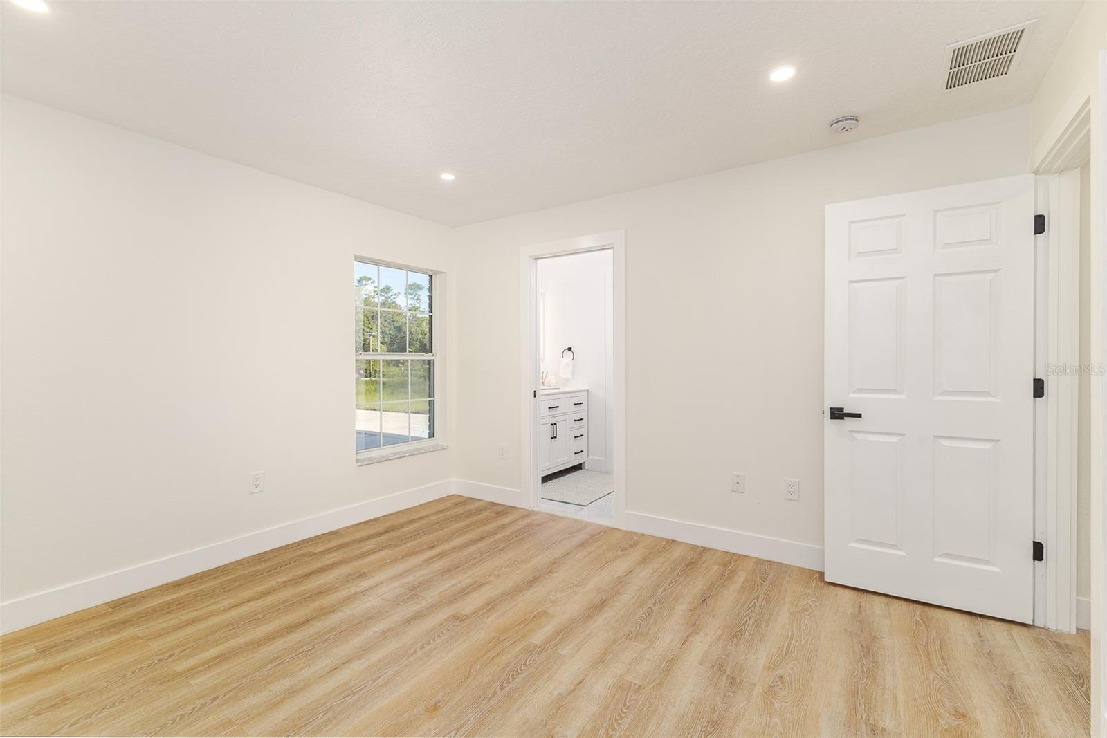 Image 55 of 70 For 2666 Winnemissett Oaks Drive
