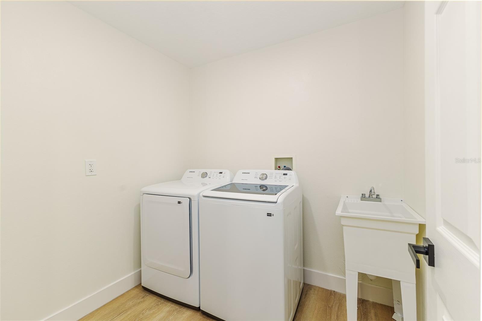 Image 60 of 70 For 2666 Winnemissett Oaks Drive