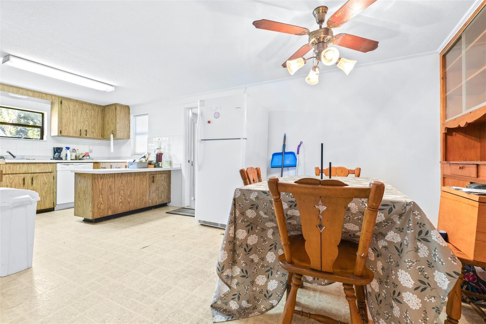 Image 11 of 32 For 1331 33rd St Nw