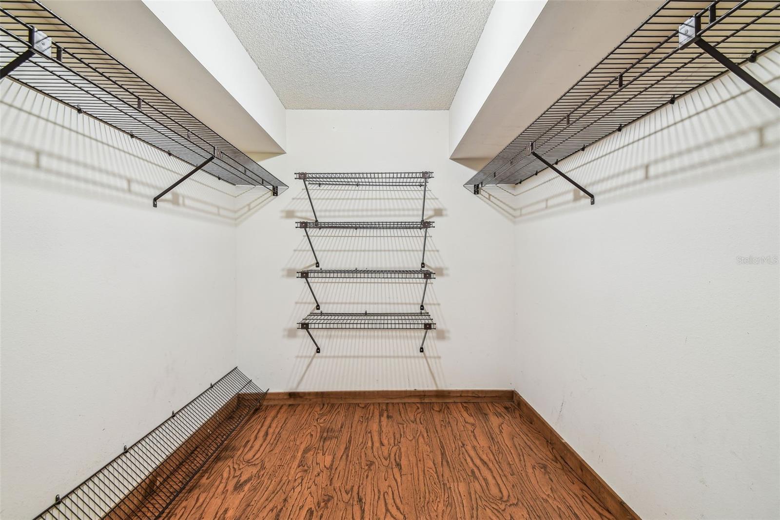 Image 43 of 85 For 1232 Ridgegreen Loop N